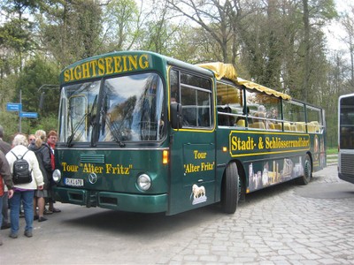 Unser Cabriolet-Eindecker-Bus