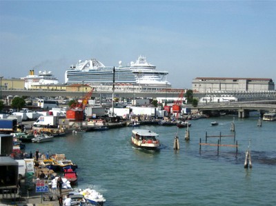 Der Hafen von Venedig