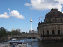 Rechts die Museumsinsel