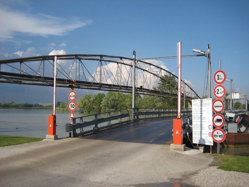 Mautbrücke , für Räder frei