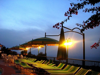 Abend am Pool